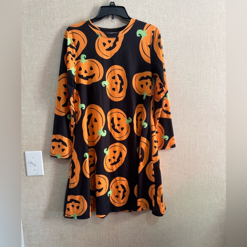 Women’s jack-o’-lantern dress